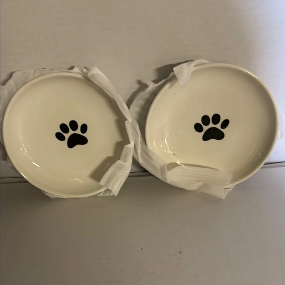 Ceramic Dog Bowls with Paw Print Design